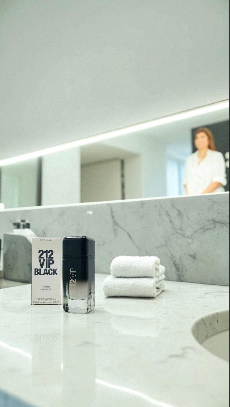 Carolina Herrera - 212 VIP Black Perfume (Original)