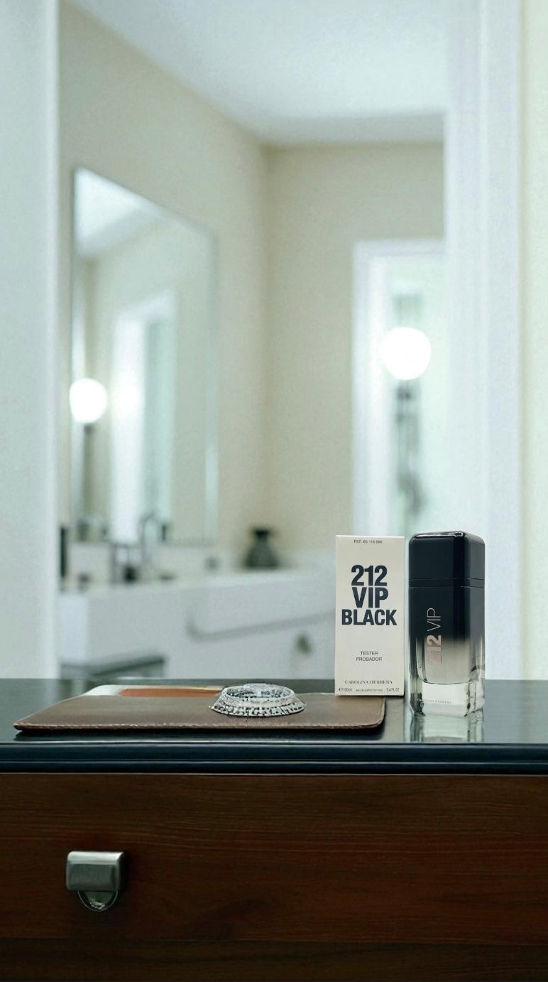 Carolina Herrera - 212 VIP Black Perfume (Original)